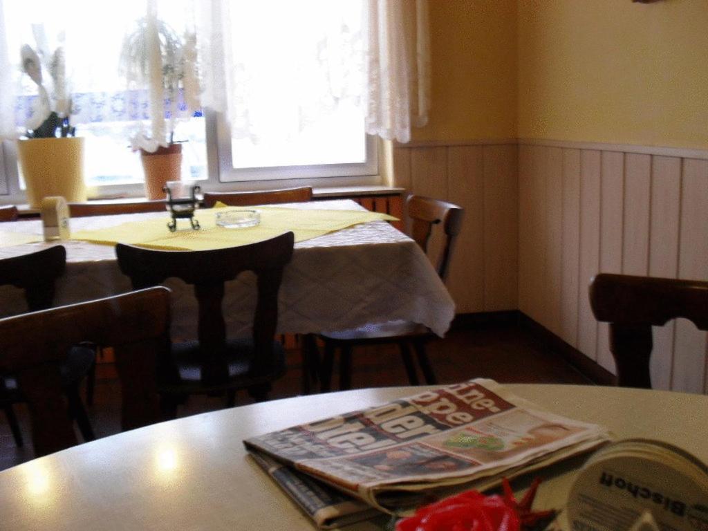 Gasthof Und Pension Mainzer Rad Schwetzingen Esterno foto