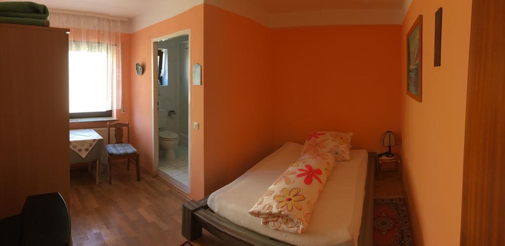 Gasthof Und Pension Mainzer Rad Schwetzingen Esterno foto